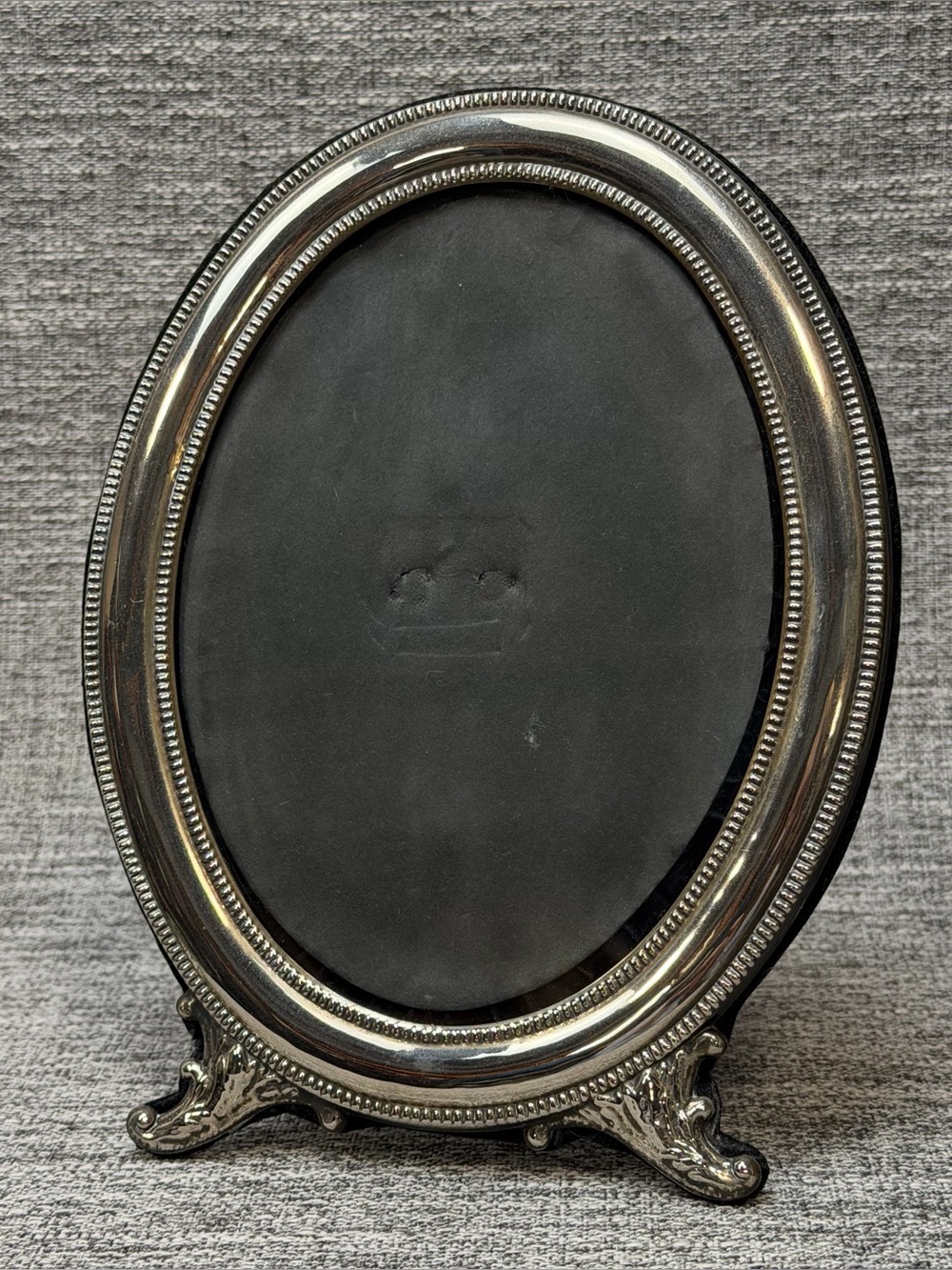 Elegance Silver Plated On Steel Oval Footed Free Standing Picture Frame Vintage